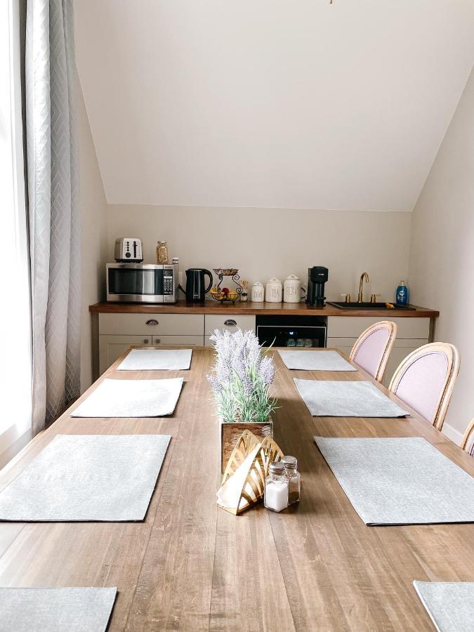 Inn On King Bed & Breakfast Ниагара-он-те-Лейк Экстерьер фото